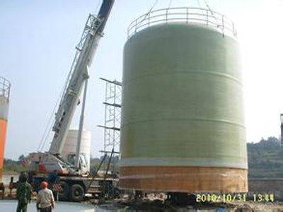 臥式玻璃鋼儲(chǔ)罐安裝